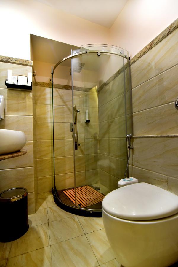 Hotel Kama International Gorakhpur Extérieur photo