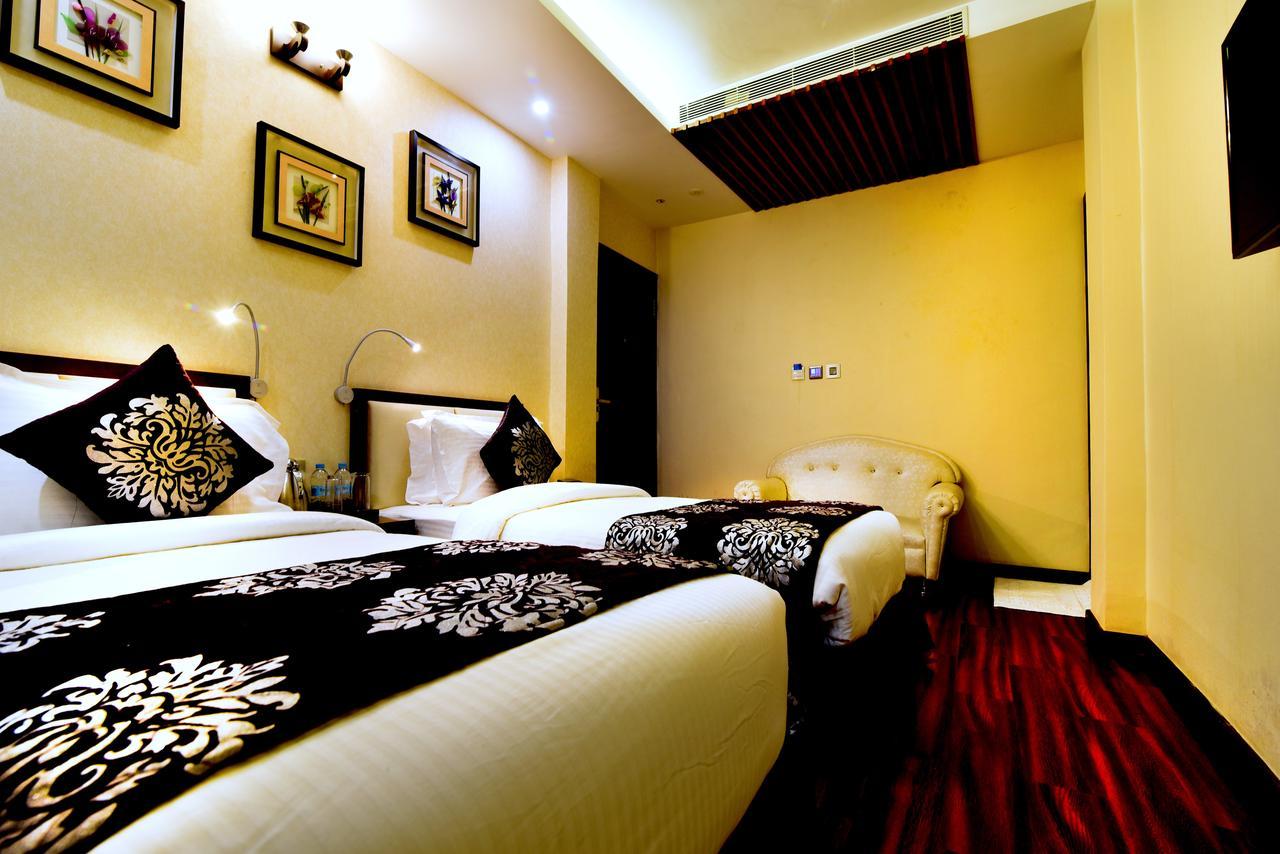 Hotel Kama International Gorakhpur Extérieur photo