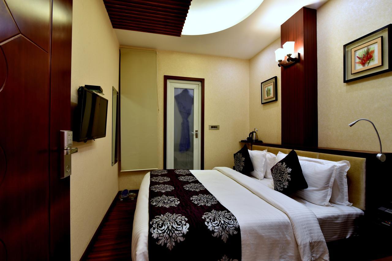 Hotel Kama International Gorakhpur Extérieur photo